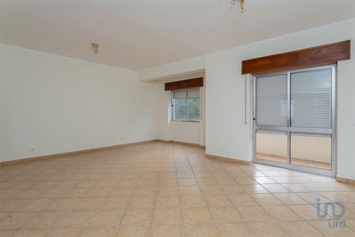 Apartment with 4 Rooms in Santarém with 110,00 m²
