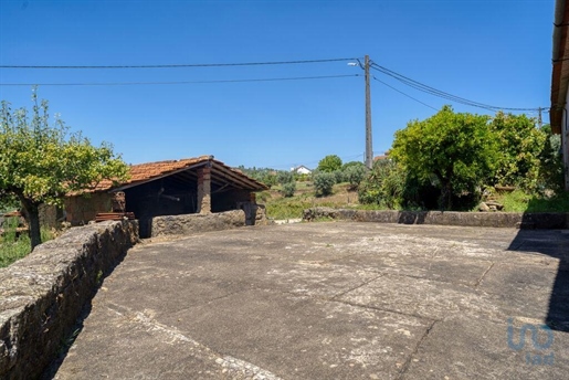 Traditional house with 2 Rooms in Chãos with 93,00 m²