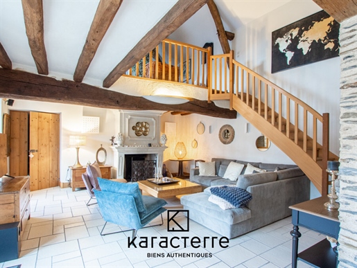 Karacterre Immobilier Angers, Magnificent mansion in a popular village in the South Loire, from the