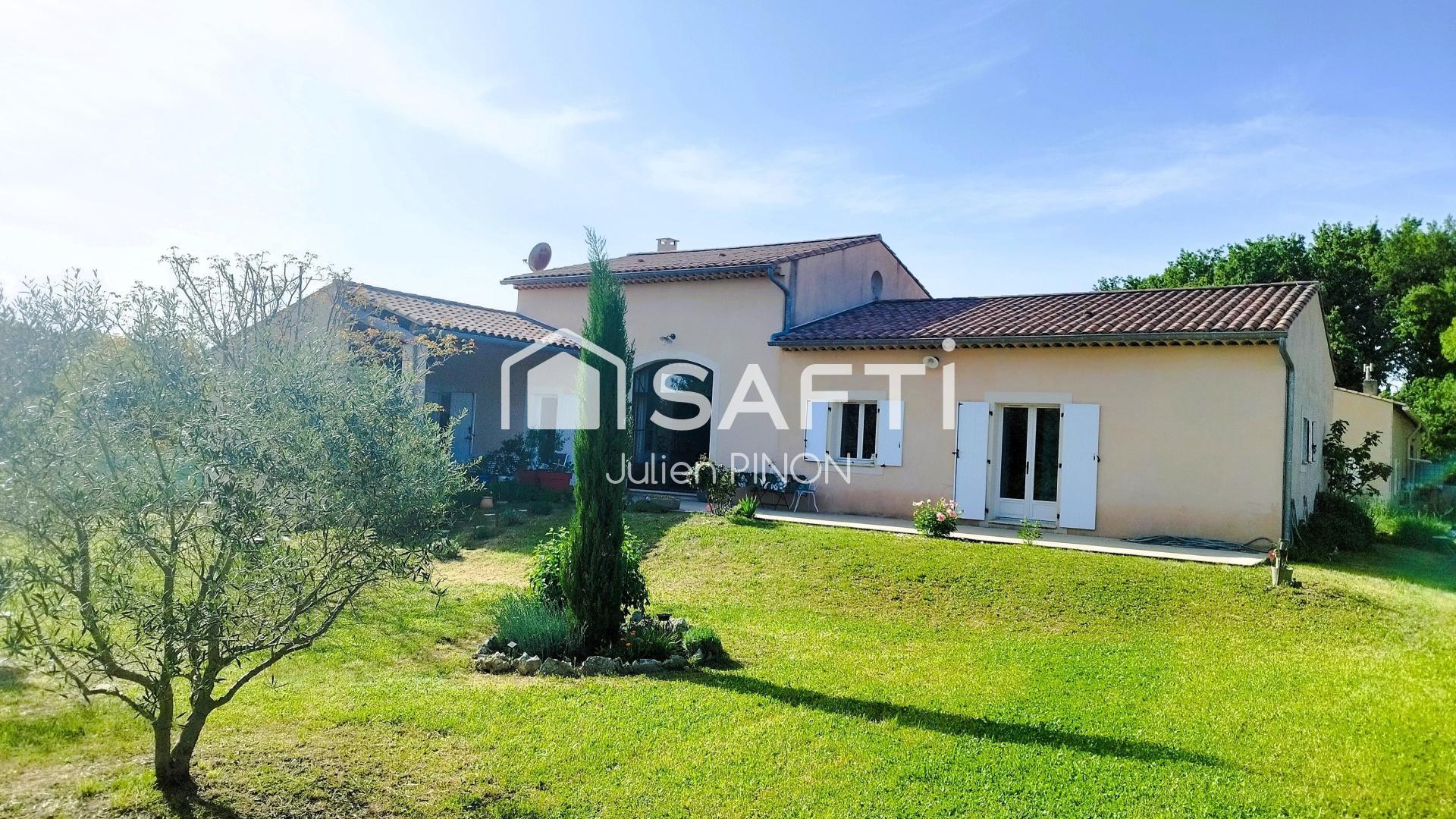 Purchase: Luxury property (84400)