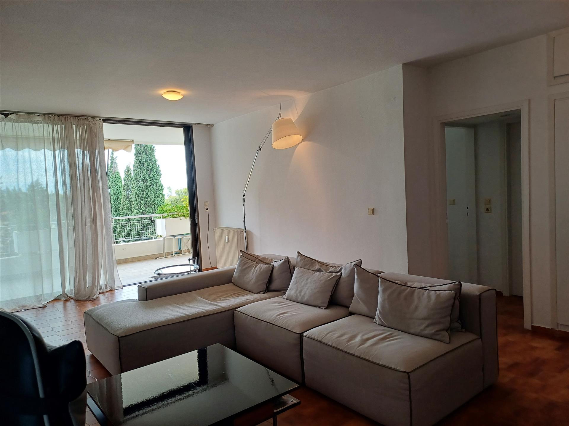 3Rd Floor Apartment with Unobstructed Views of Syggrou Grove