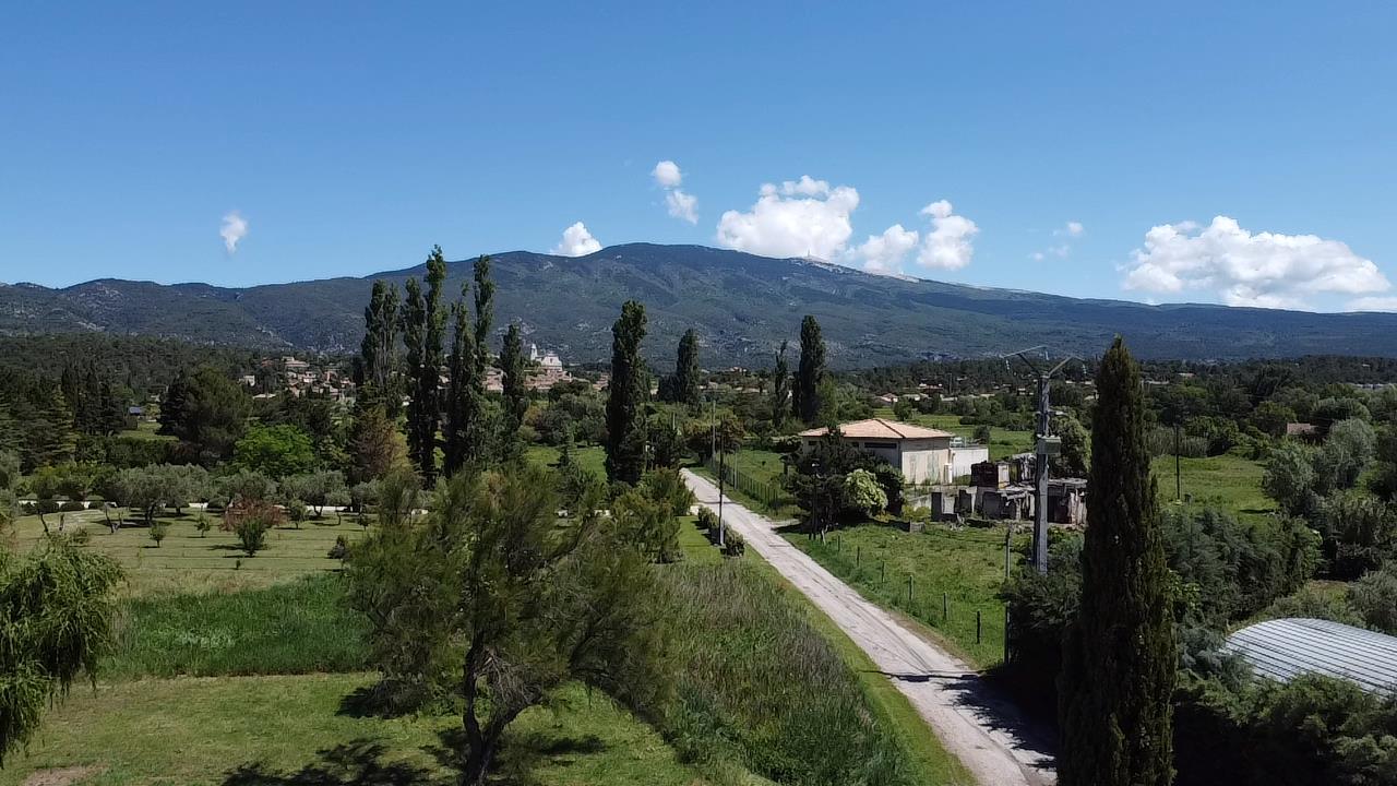 Bedoin single-storey house with Mont Ventoux view, possibility of extension
