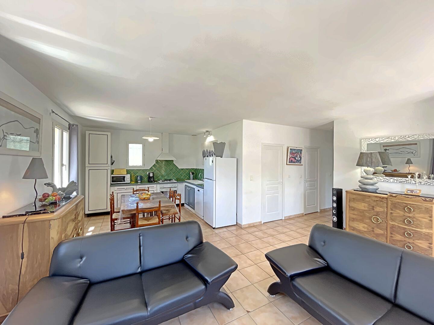 Bedoin single-storey house with Mont Ventoux view, possibility of extension