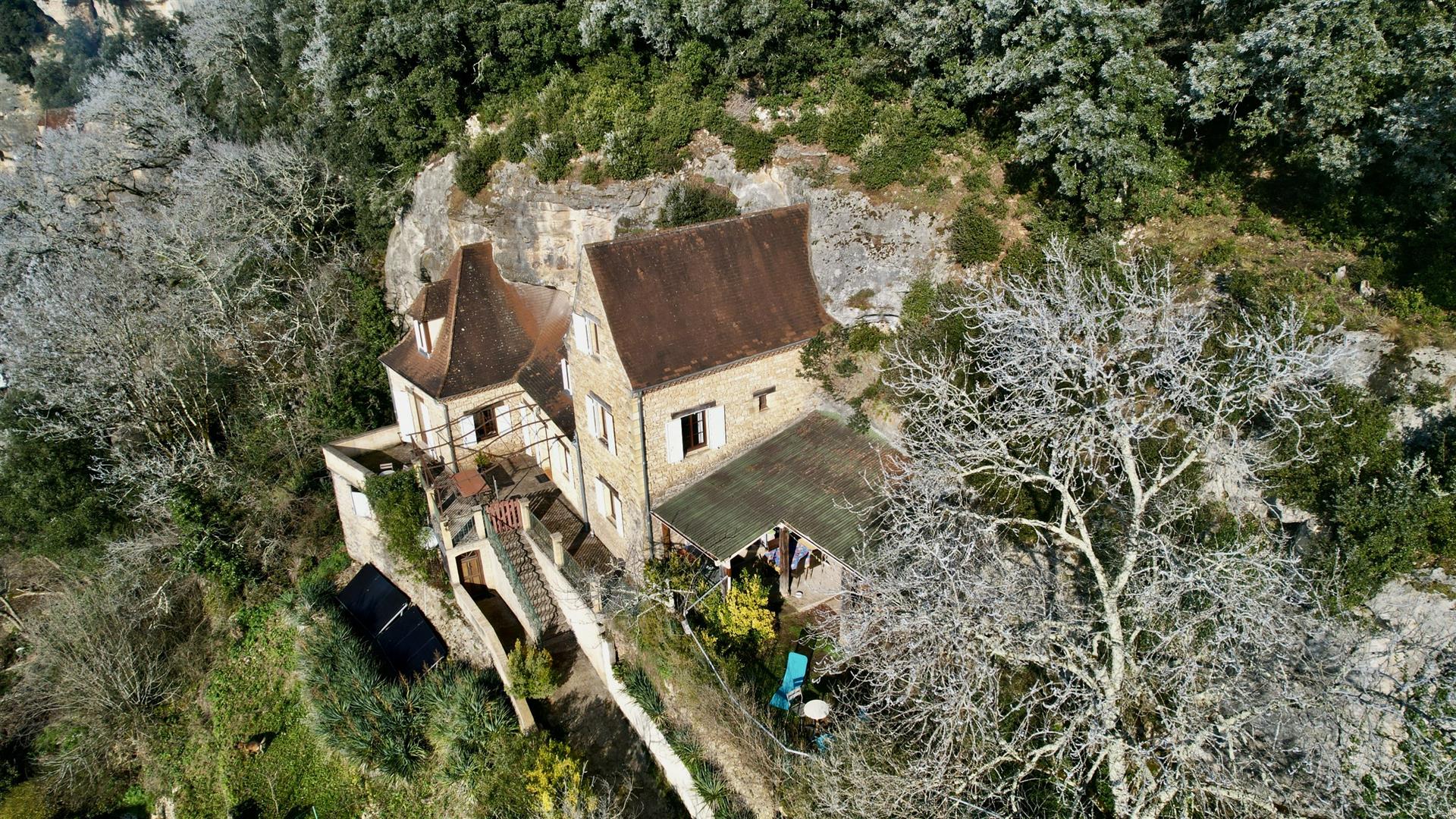 Omiljena kuća u jednom od najljepših sela u Francuskoj, sa svojim spektakularnim pogledom i prekras