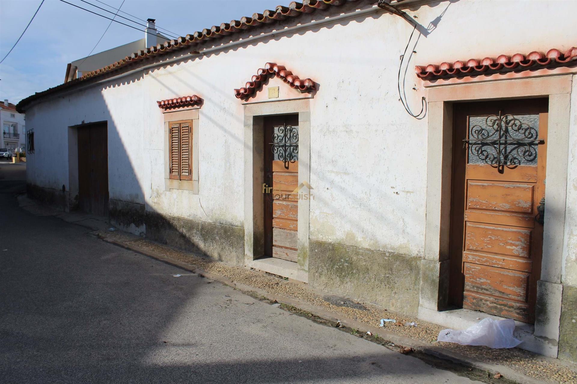 5 bedroom villa with annexes for recovery
