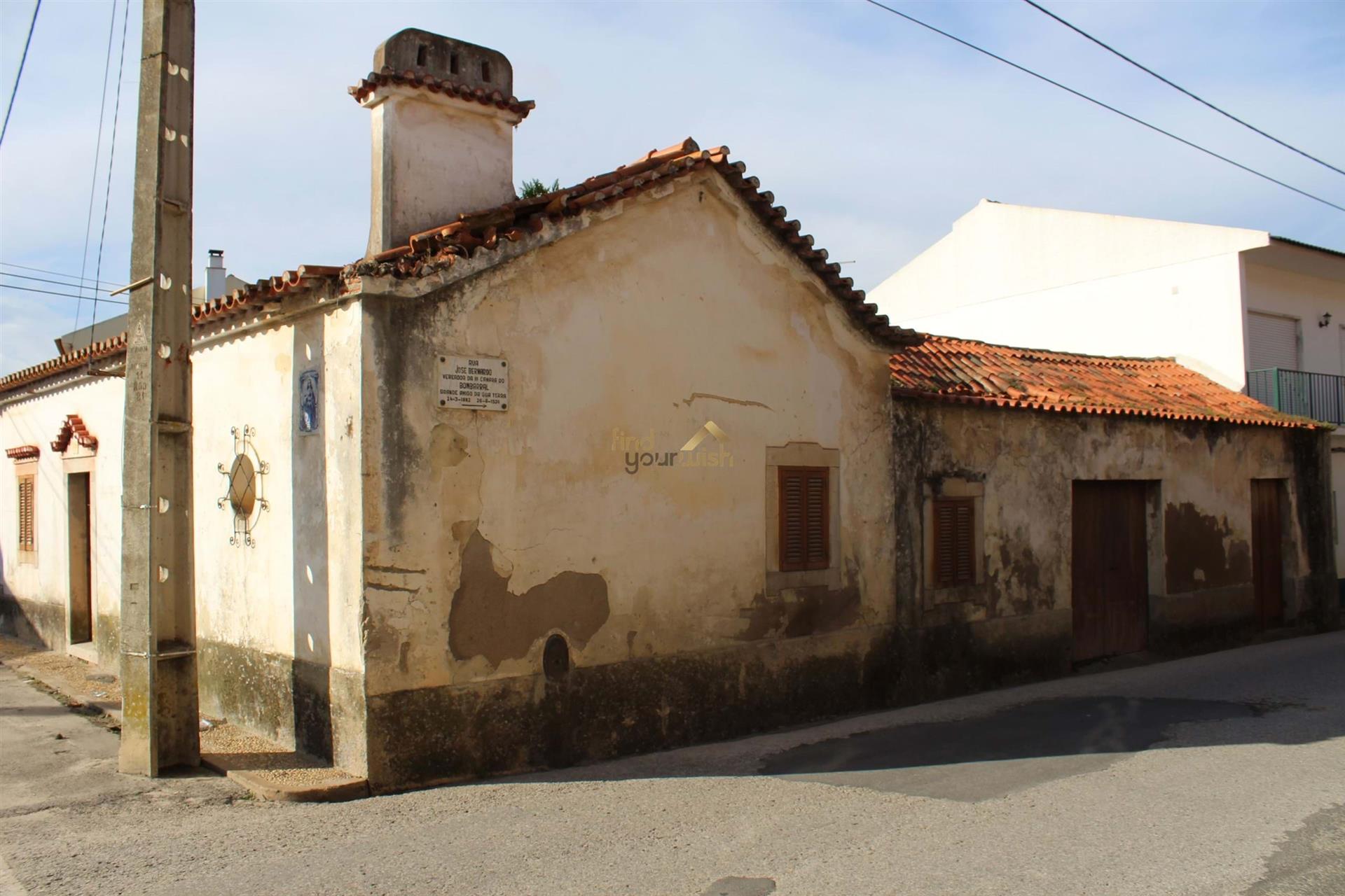 5 bedroom villa with annexes for recovery