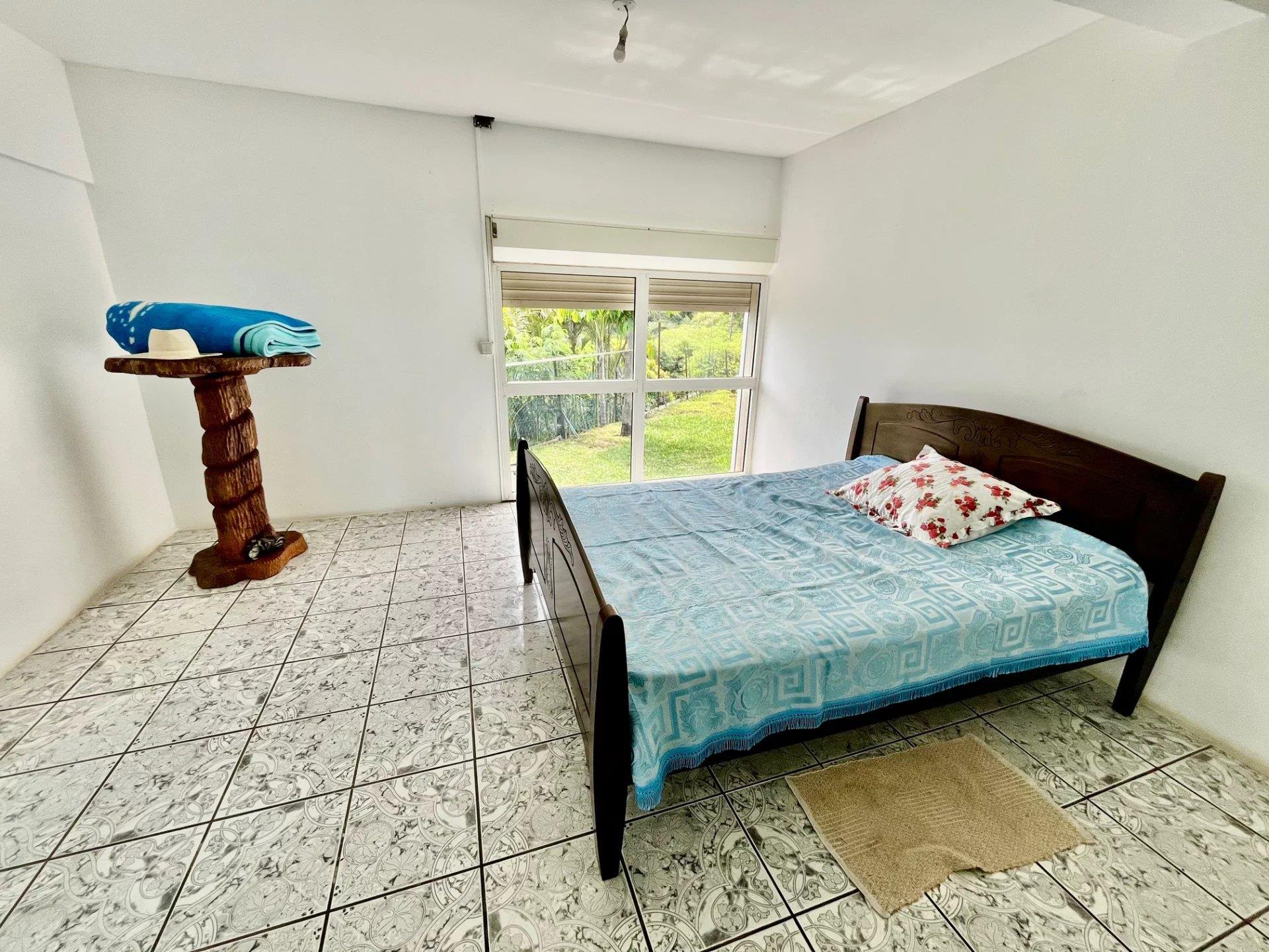Traditional house with high potential in Les Avirons