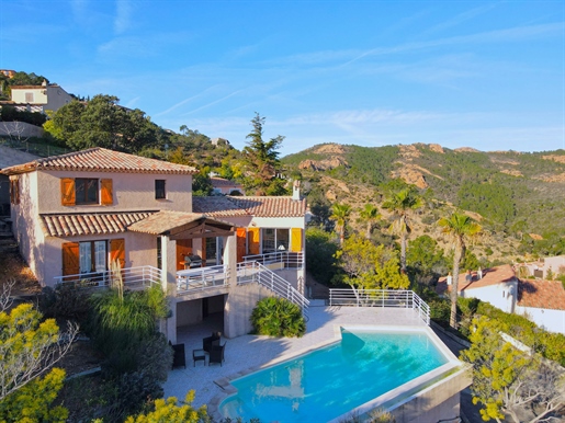 Villa familiale vue mer avec piscine et terrasse à Anthéor