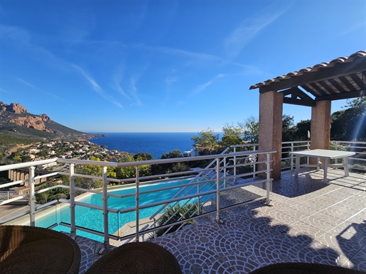 Villa familiale vue mer avec piscine et terrasse à Anthéor