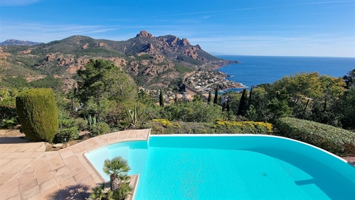 Villa Antheor mit Panoramablick auf das Meer