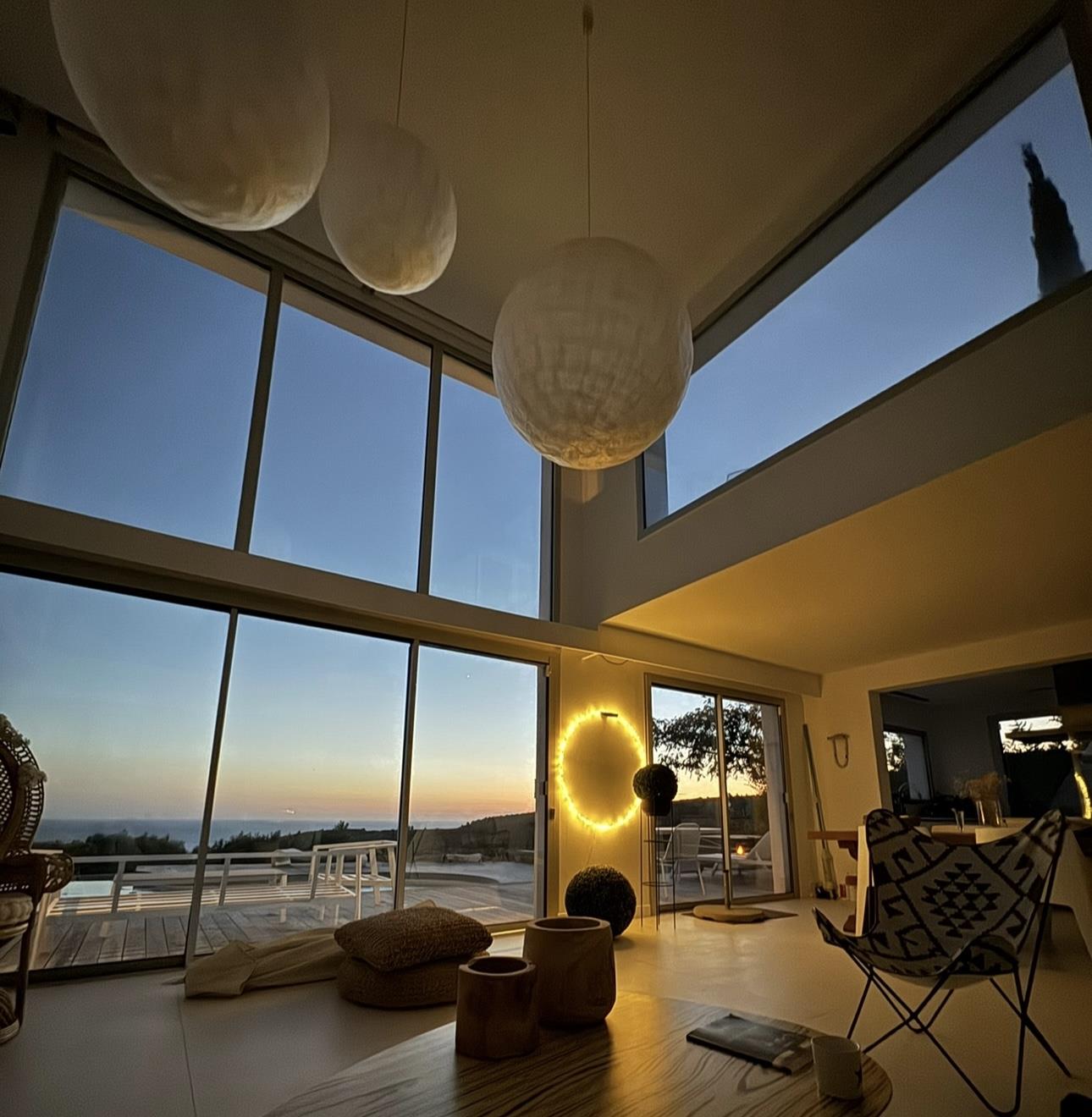 Casa contemporânea em Cassis com vista para o mar de 180°
