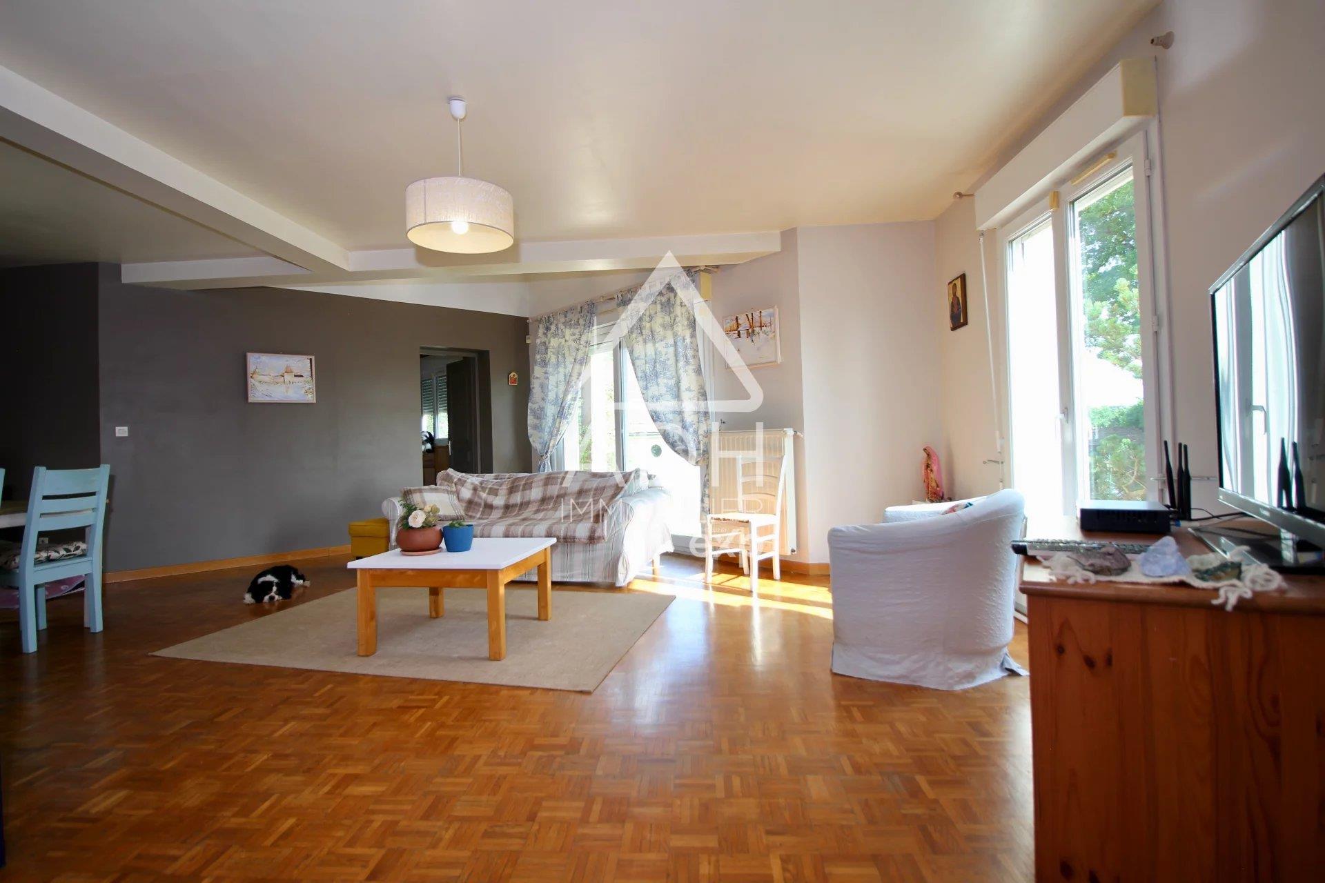 For Sale In Gambais House 5 bedrooms - 155m2