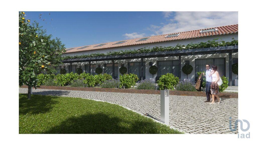 Shop / Commercial Establishment with 23 Rooms in Vila Chã de Ourique with 2845,00 m²