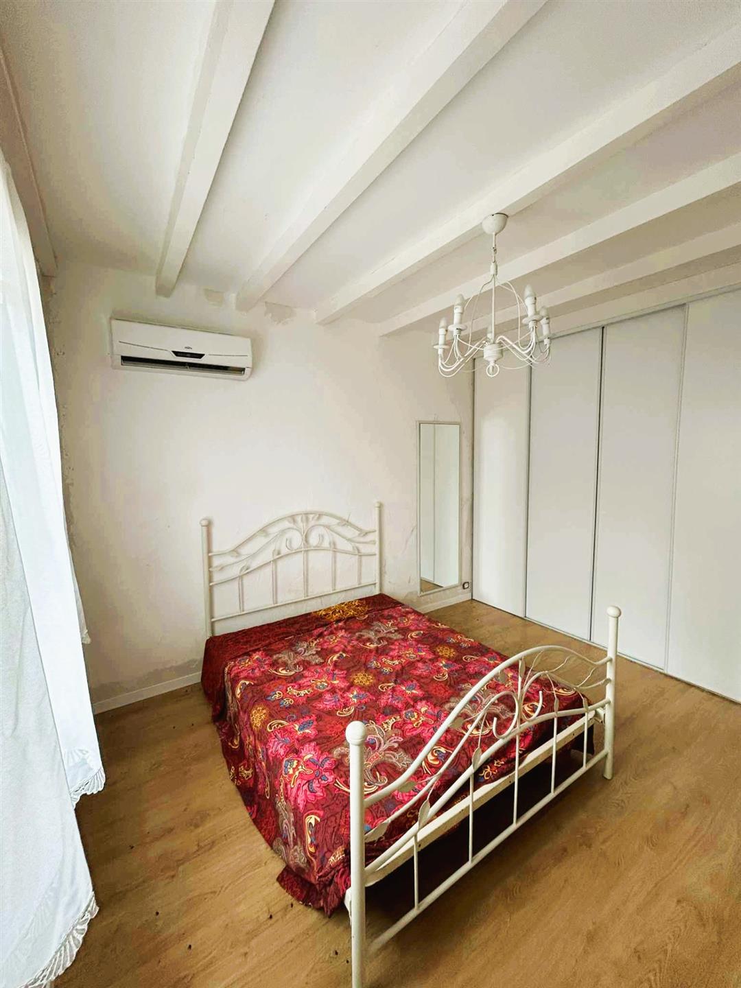 Sigean Single-Story House