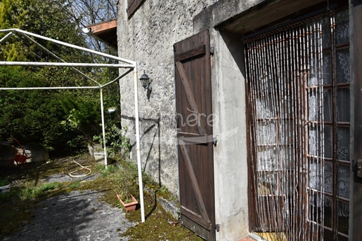 Set of 2 houses with land in Puivert