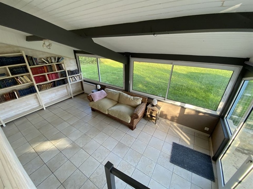 Villa type T4 with swimming pool and outbuilding