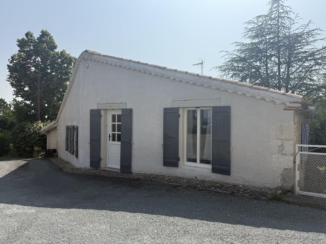 Lot Et Garonne between Penne d'agenais and Tournon d'Agenais Stone house with 2 bedrooms, 2 bathroom