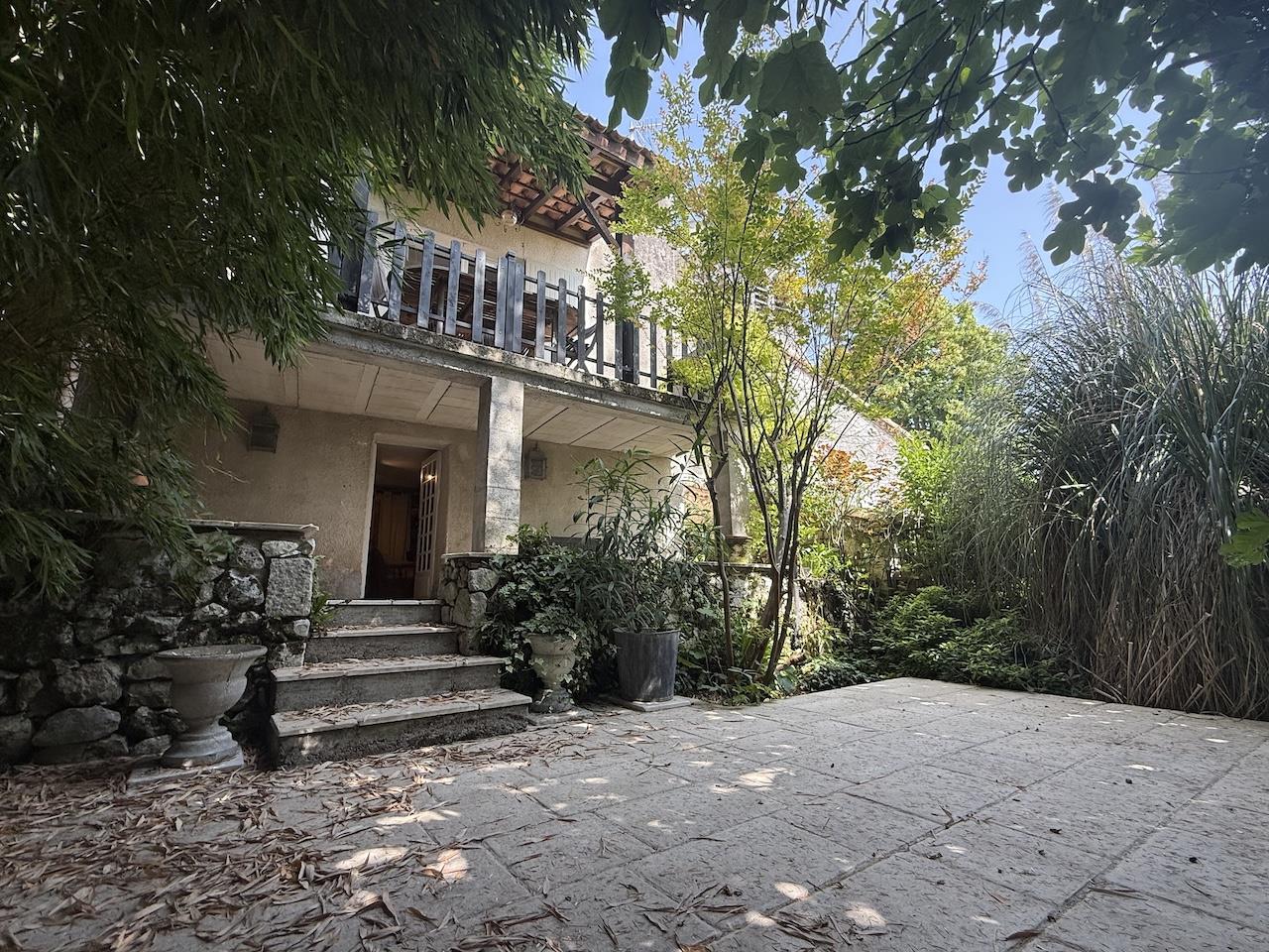 Lot Et Garonne between Penne d'agenais and Tournon d'Agenais Stone house with 2 bedrooms, 2 bathroom