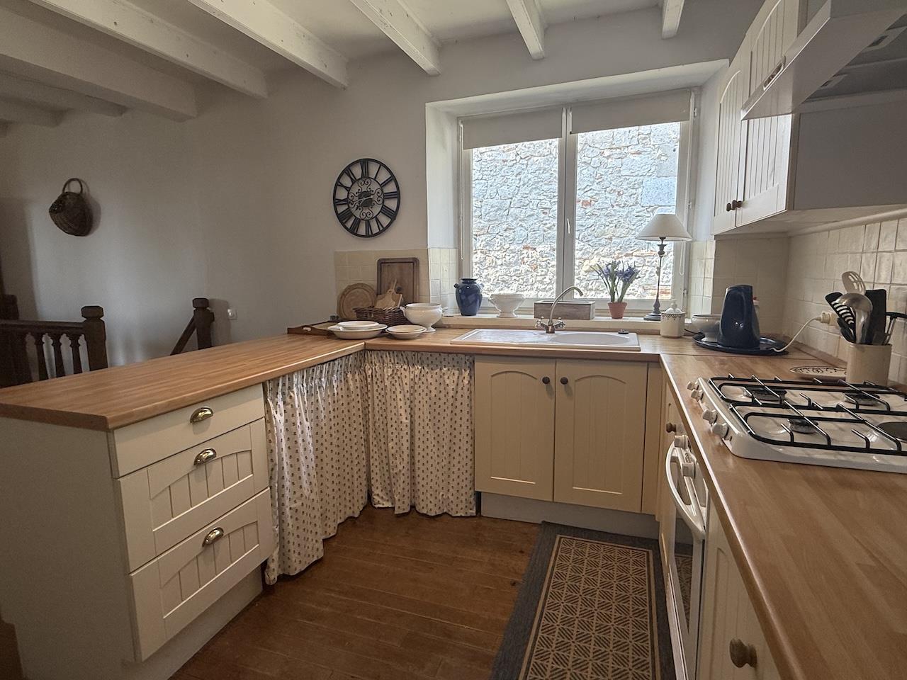Lot Et Garonne between Penne d'agenais and Tournon d'Agenais Stone house with 2 bedrooms, 2 bathroom