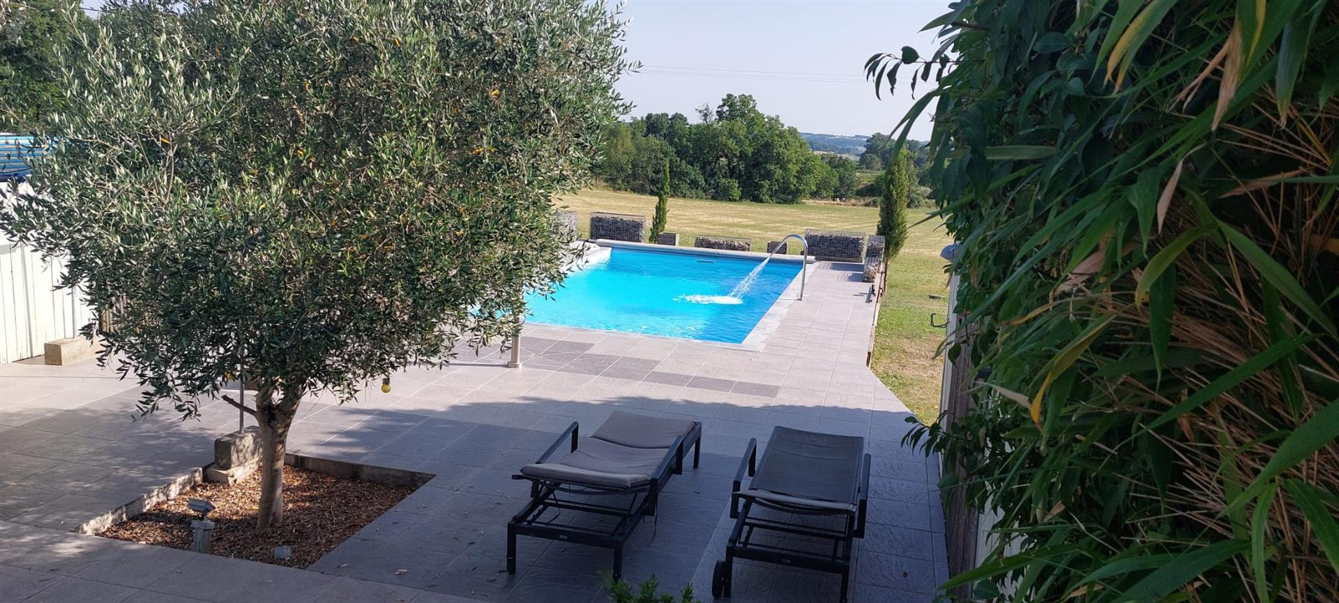 Lot Et Garonne Stone house with 4 beds, pool, barn great views