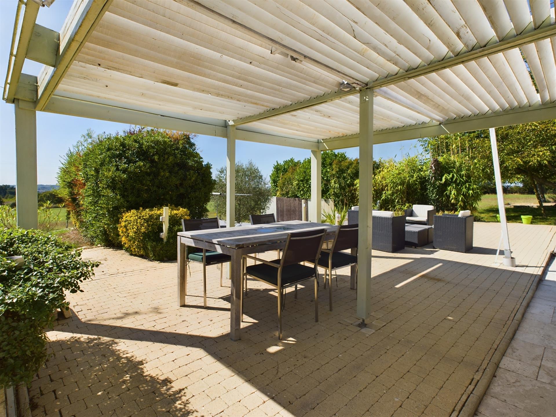 Lot Et Garonne Stone house with 4 beds, pool, barn great views