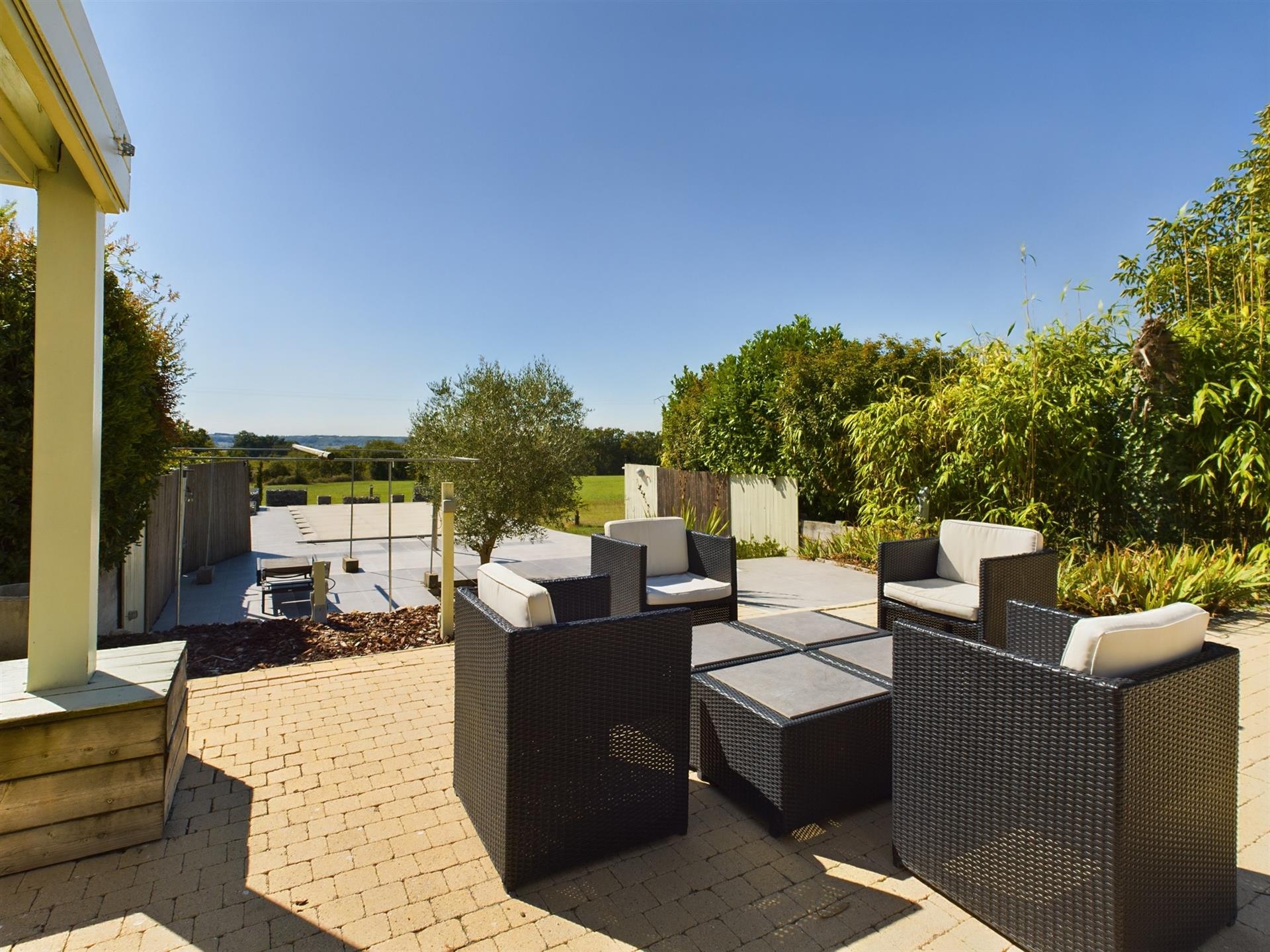 Lot Et Garonne Stone house with 4 beds, pool, barn great views
