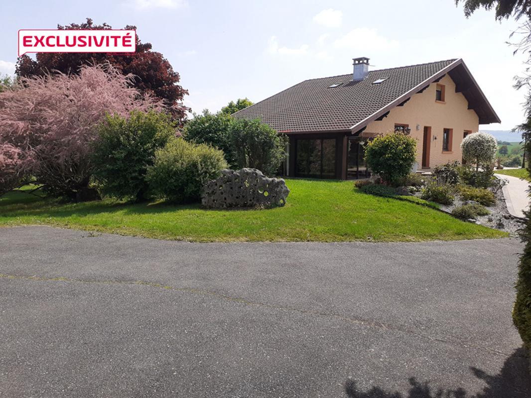 House 6 rooms 4 bedrooms Land 13740 m² in Roches lés Blamont 25310