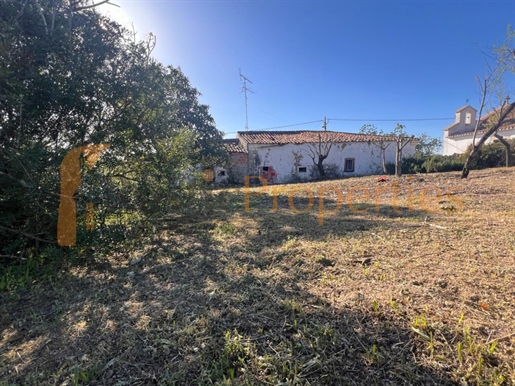 Old house to renovate and extend near Santa Barbara de Nexe. Rp1949v