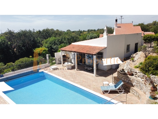 Beautiful 3 bedroom villa near São Bras de Alportel with swimming pool- Rp01961v