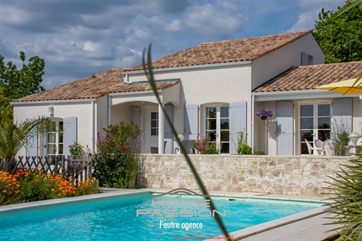 Breuillet - Villa met zwembad en prachtig vrij uitzicht