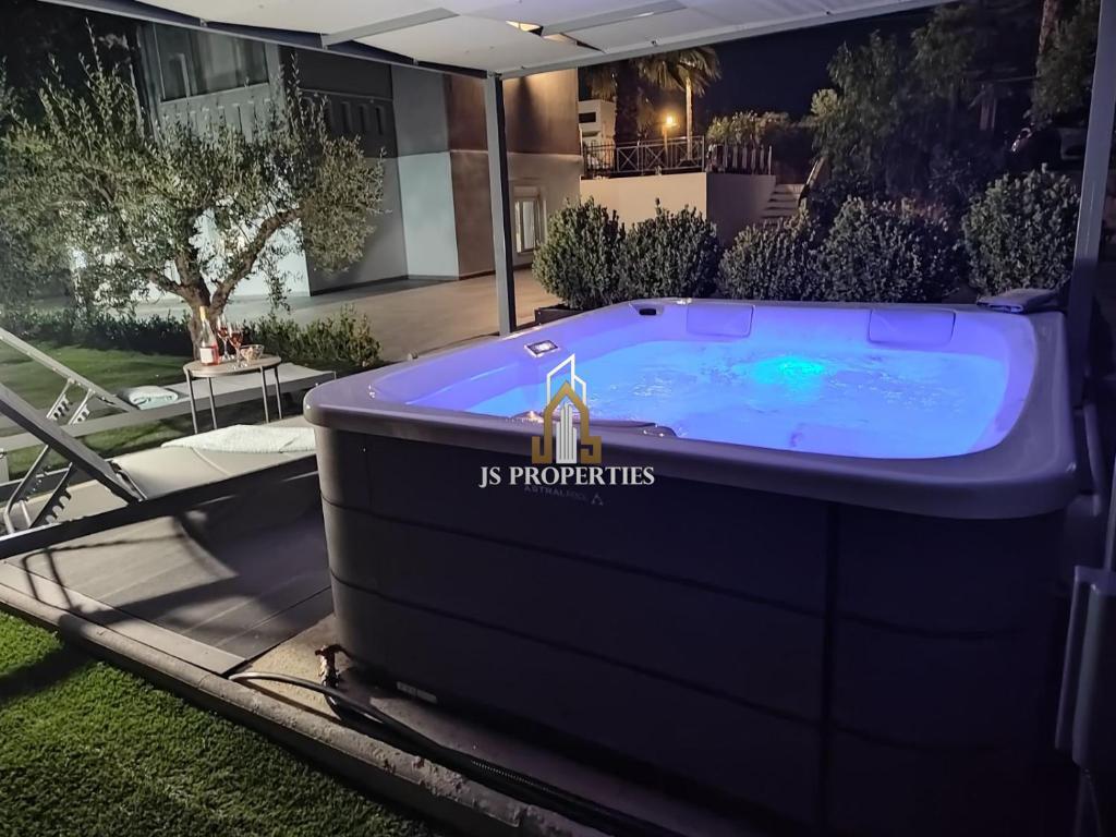 Casa de Lux Mobilată de Tip Detached în Aegina