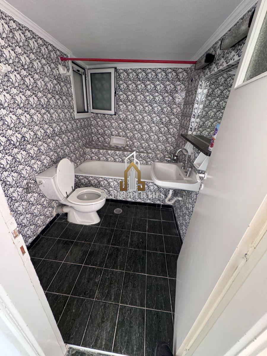 Renovated Apartment In Attiko Alsos Athens