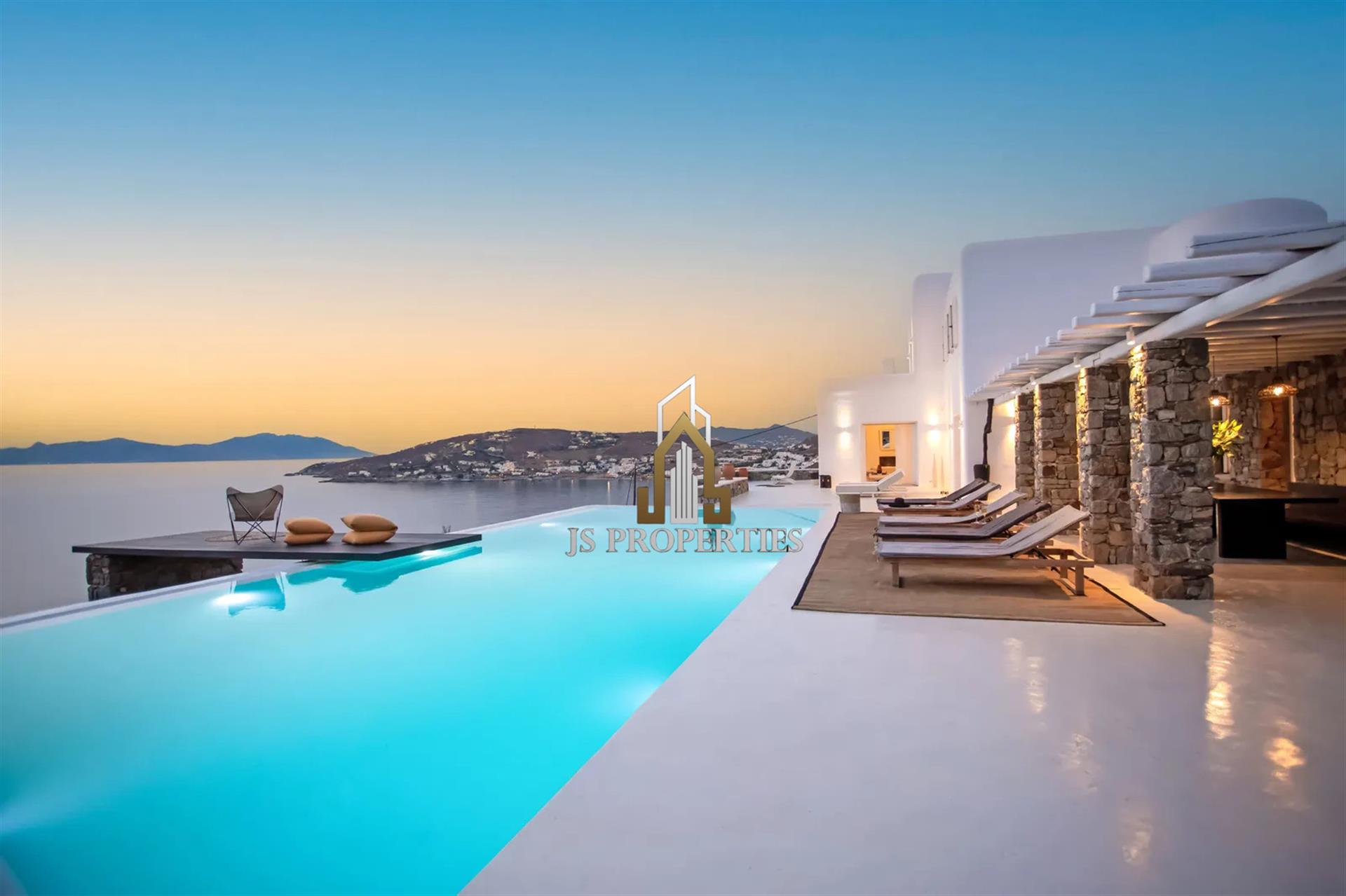 Ultra Luxurious Villa In Mykonos 