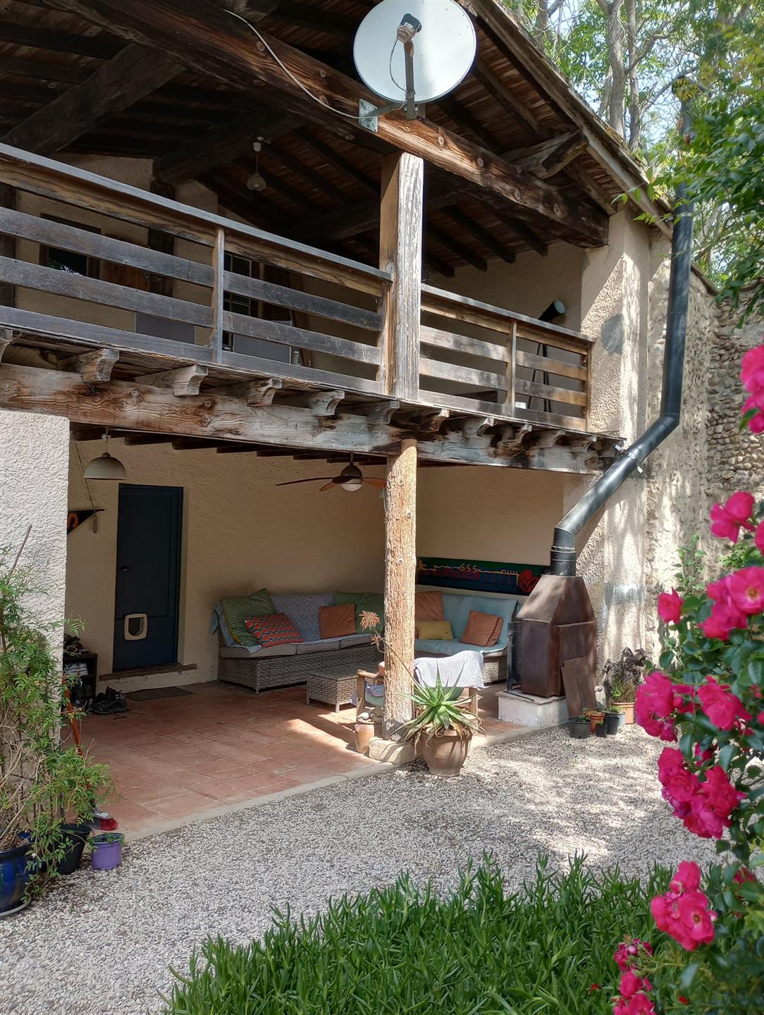 Casa de campo de caráter com 2 hectares de vinhedo orgânico