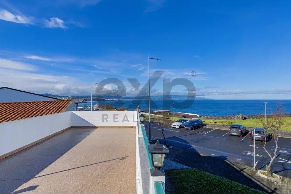 3-Bedroom Villa for Sale in Matriz da Ribeira Grande – Sea View