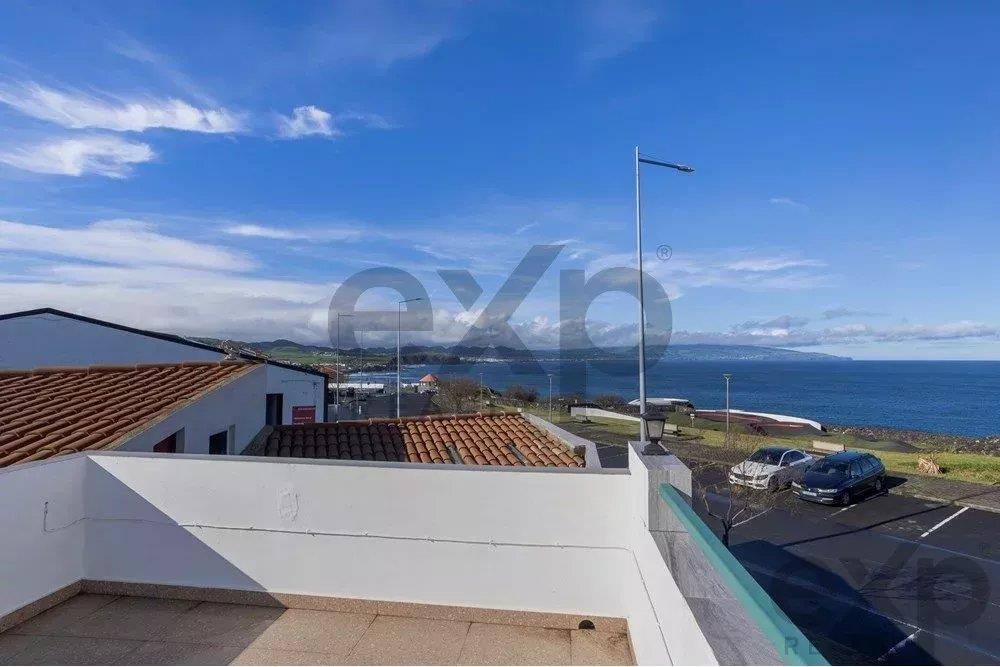 3-Bedroom Villa for Sale in Matriz da Ribeira Grande – Sea View