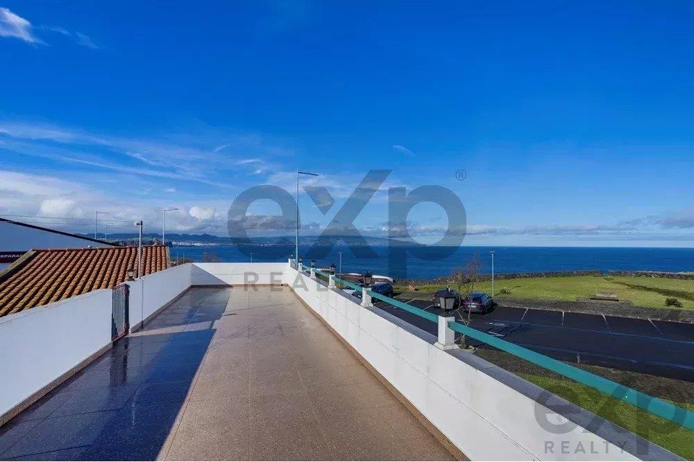 3-Bedroom Villa for Sale in Matriz da Ribeira Grande – Sea View