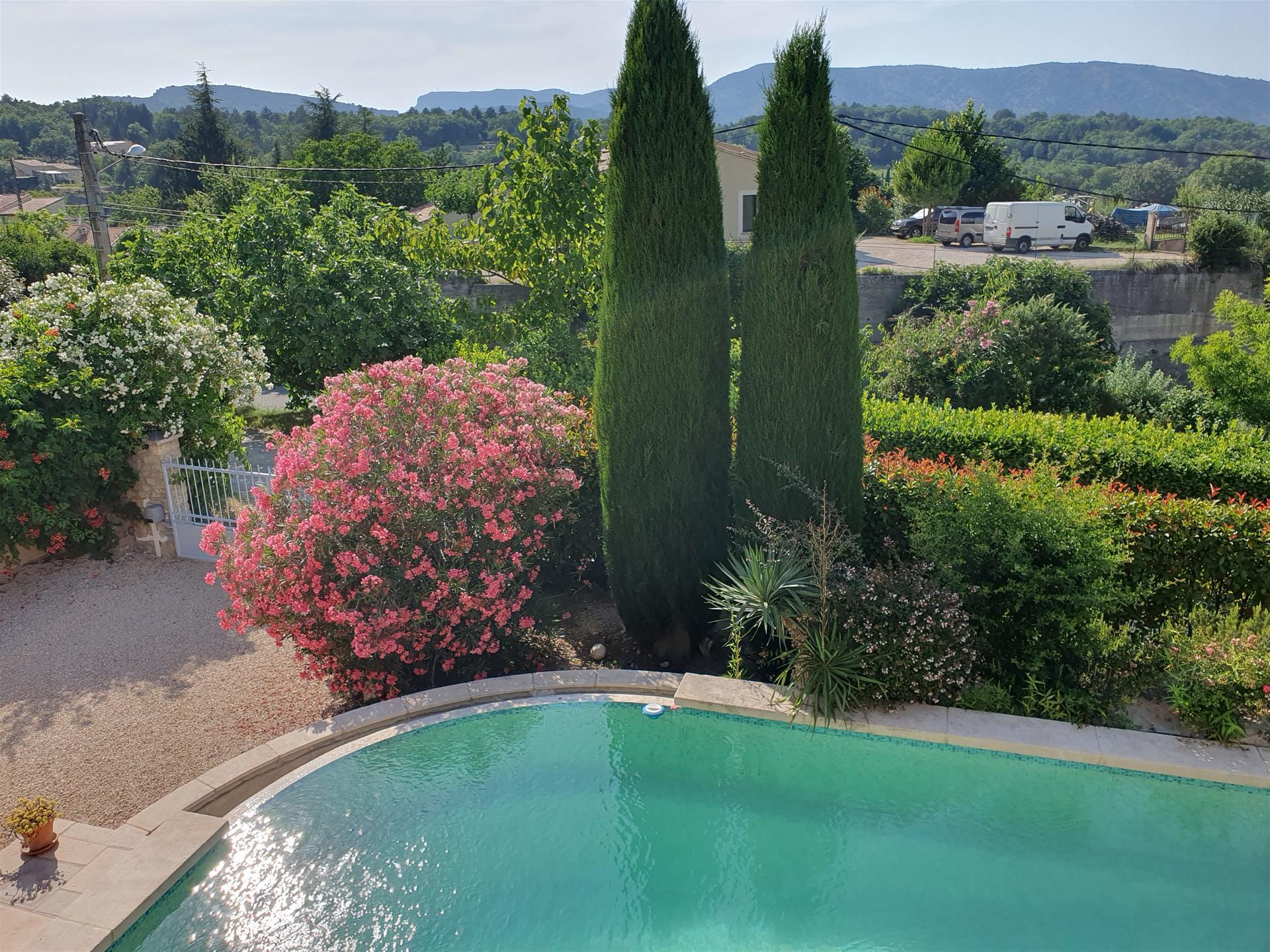 Provençal villa at the foot of the Ventoux