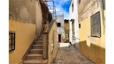 Noto, by day and by night in a film city