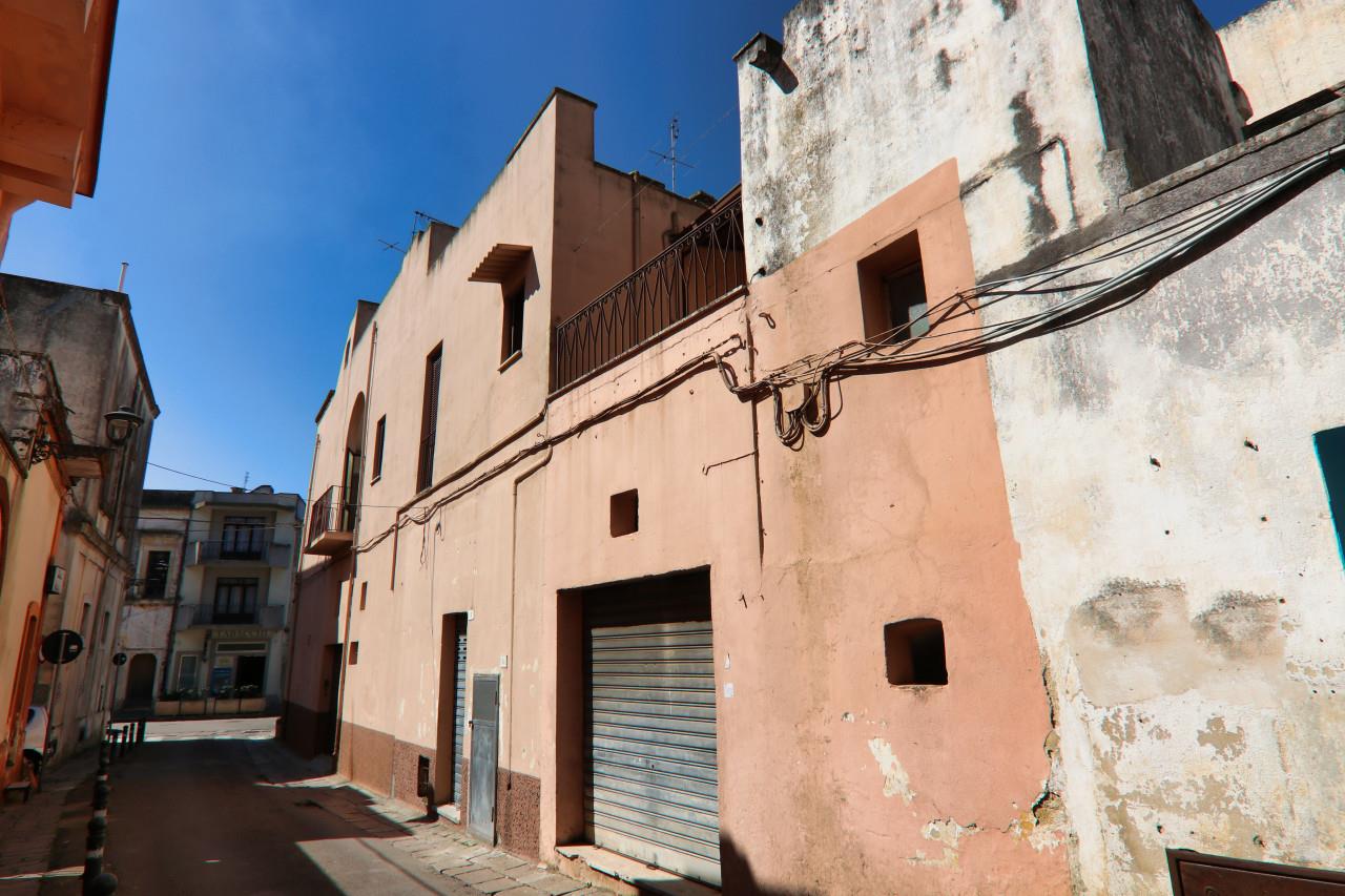 Historic Charm and Endless Potential: A Taurisano Gem in Salento