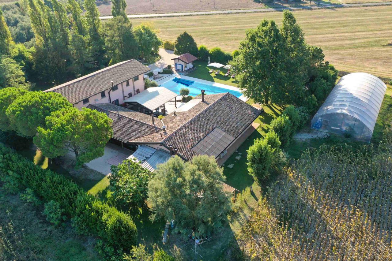 Castiglione di Ravenna, the tranquility of the countryside in a luxury B&B