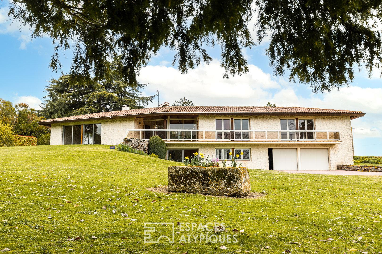 Seventies villa to reinvent