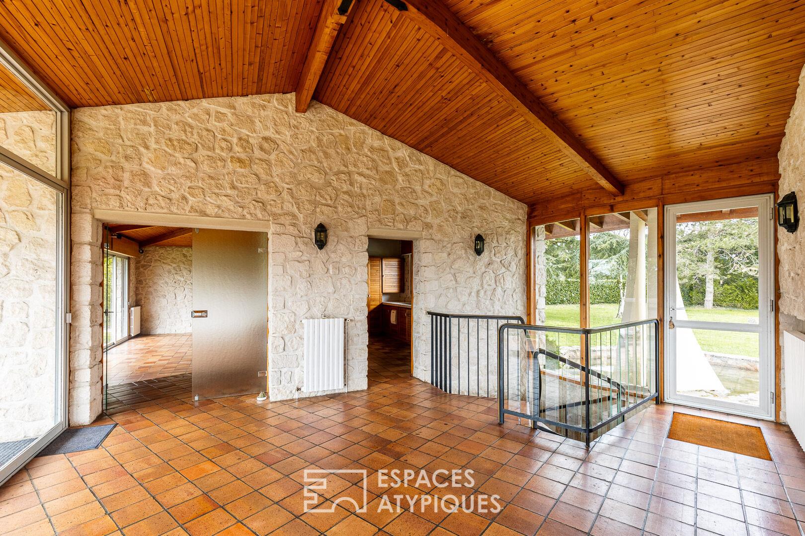Seventies villa to reinvent
