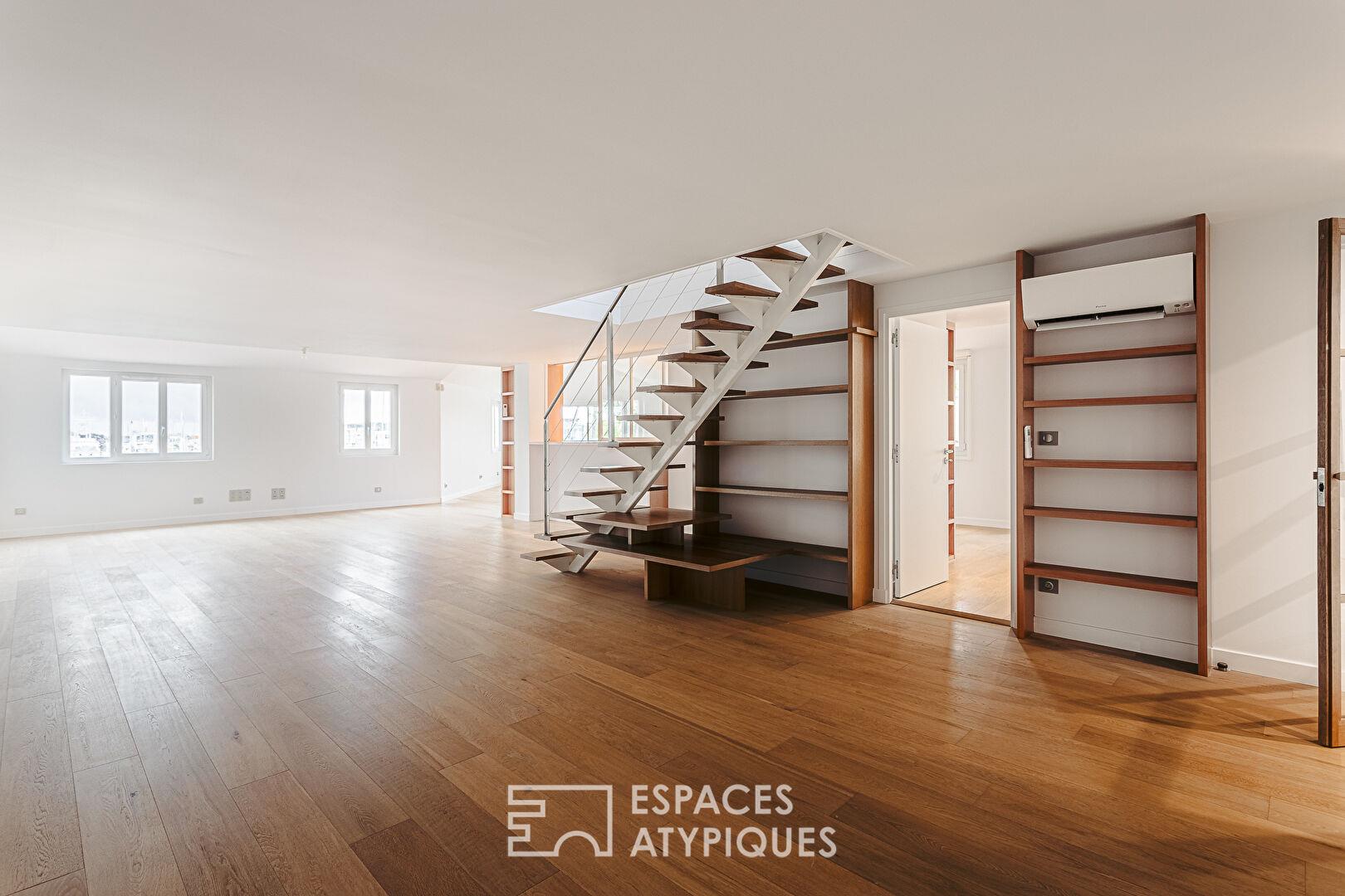 Exclusive apartment with rooftop, moored between the two ports