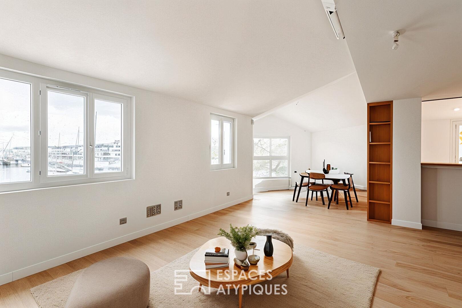Exclusive apartment with rooftop, moored between the two ports