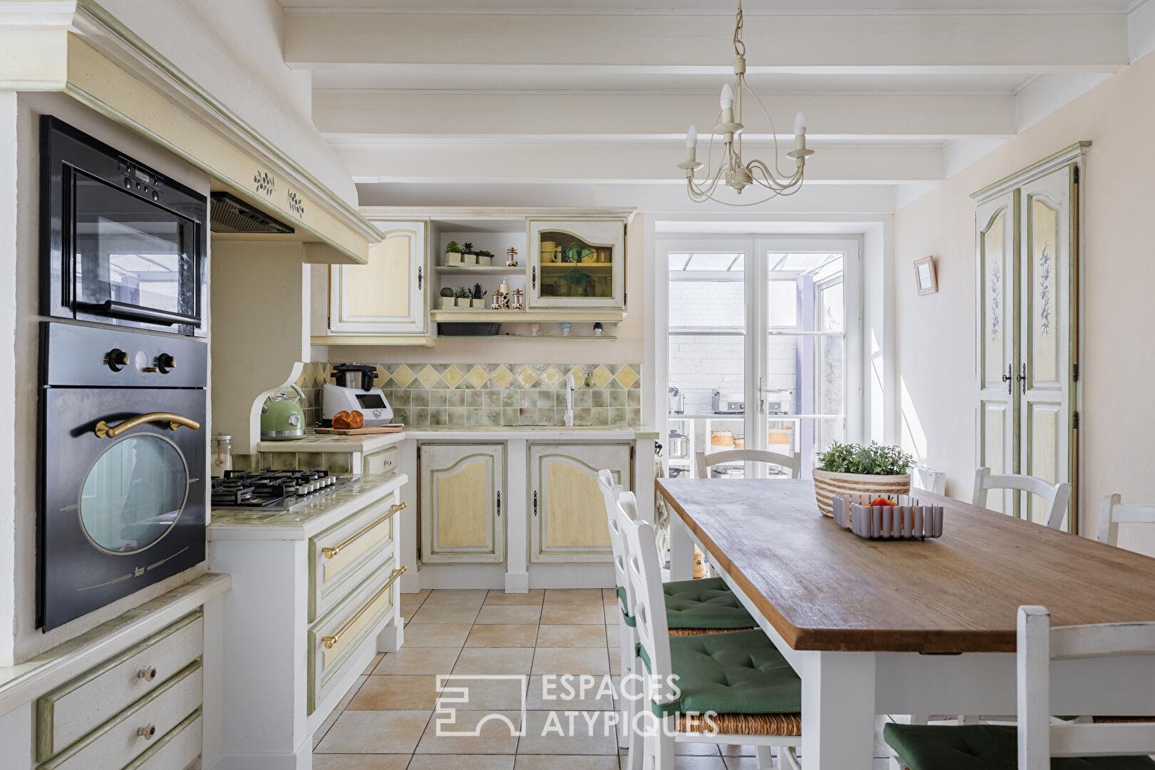 Authentic and warm Charentaise with Provençal charm