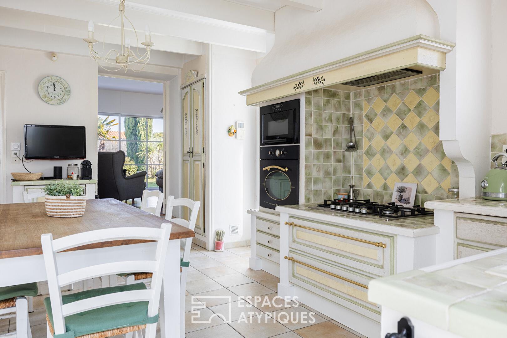 Authentic and warm Charentaise with Provençal charm