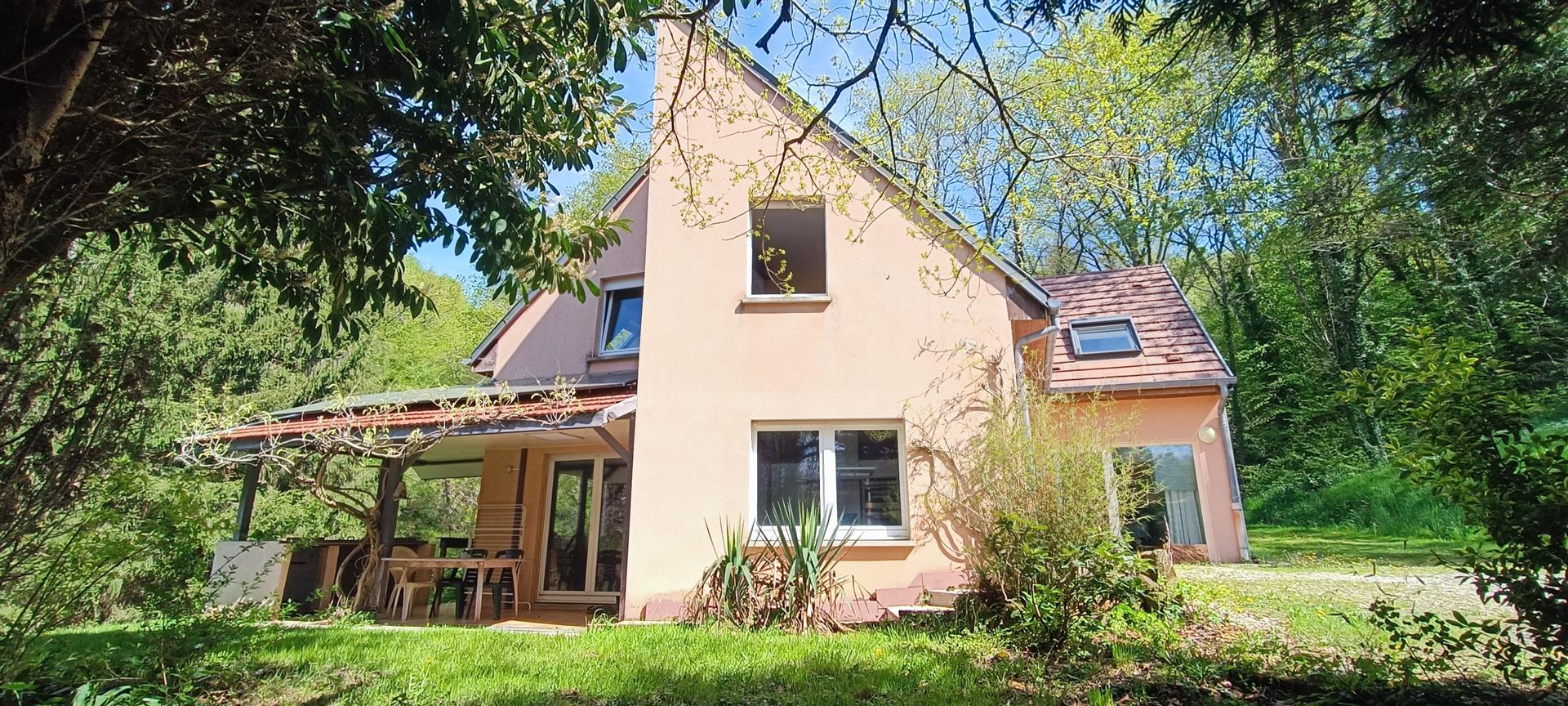 Casa do arquiteto em uma área tranquila a 1 hora de Estrasburgo, Nancy e Metz 