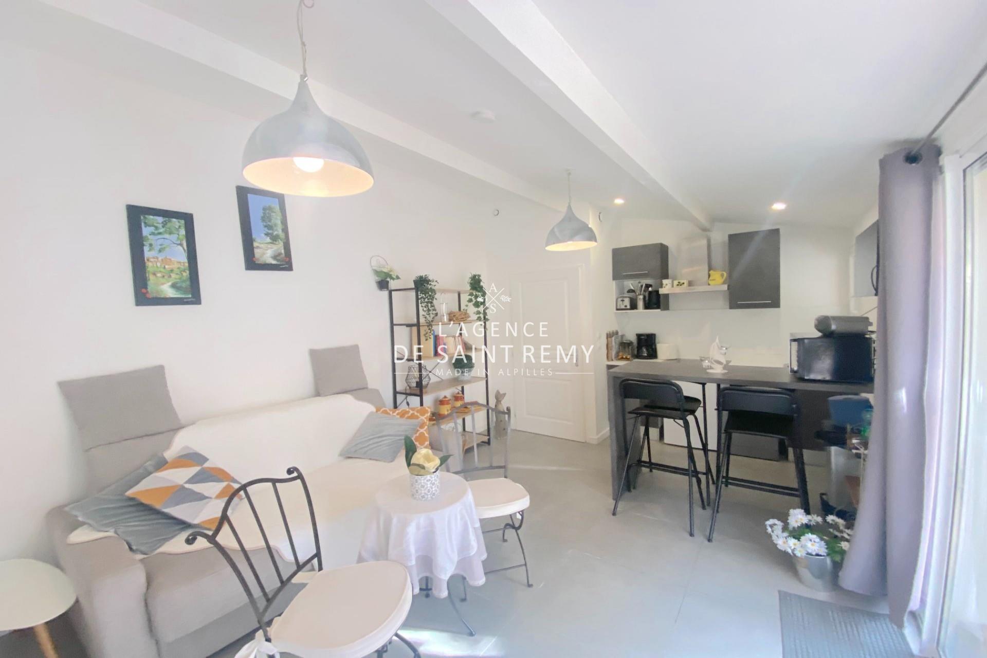 Bastidon in Provence: Ideal for Rental Investment or Pied-à-Te