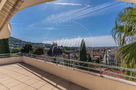Le Cannet Roof terrace 3 rooms 120m² panoramic sea view